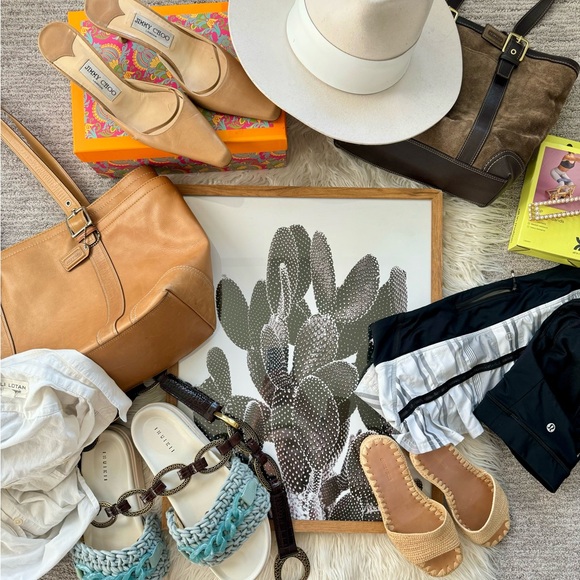 meet the posher✨like this to bookmark my closet! - Picture 12 of 15